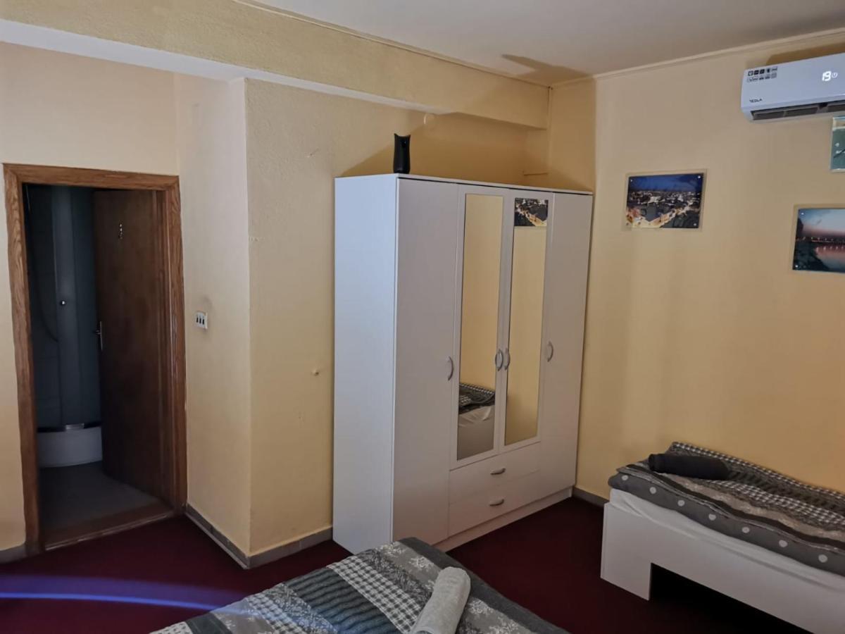 Apartman Nik-Rom Bosanska Gradiska Ngoại thất bức ảnh