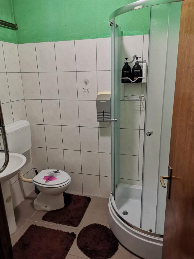 Apartman Nik-Rom Bosanska Gradiska Ngoại thất bức ảnh